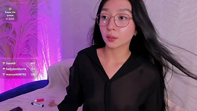 sydney miller  online show from June 26, 5:20 am