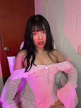 iam nahommy online show from December 16, 4:02 pm