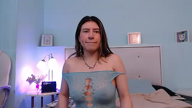 SusanWilliams  online show from March 16, 11:03 am