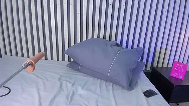 annieluv  online show from November 25, 4:14 am