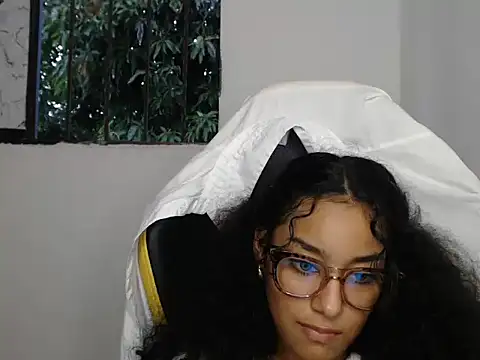 emily stars1 online show from November 22, 10:34 pm