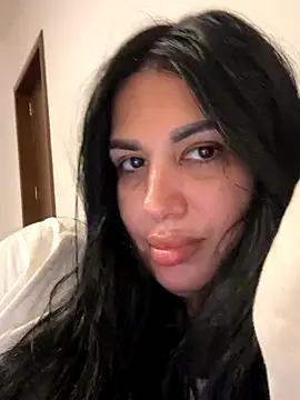 IsaBebe online show from November 3, 3:05 pm