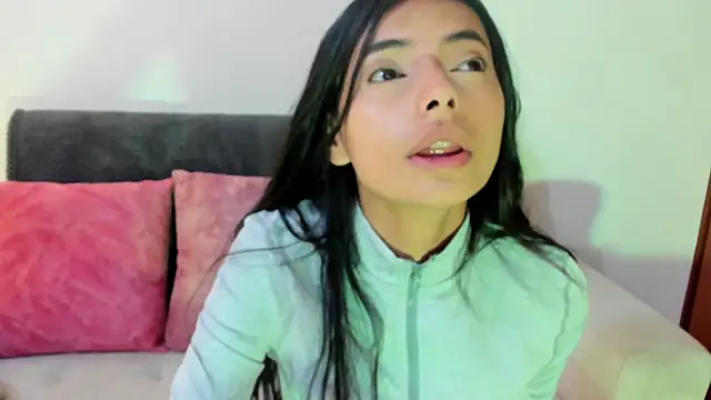 miadaviesx online show from November 25, 2:30 pm