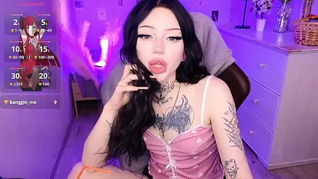 Emma Kirks online show from July 2, 12:33 pm