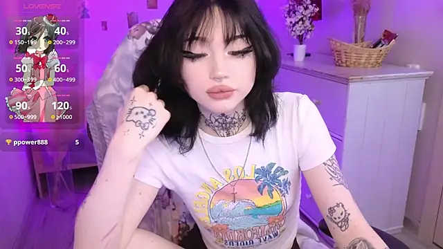 Emma Kirks online show from June 5, 12:44 pm