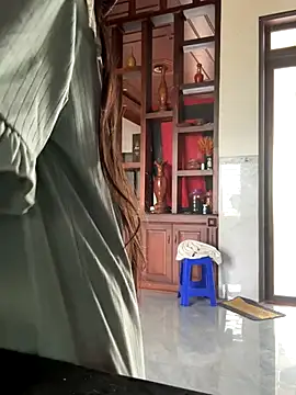 Emily-y online show from December 19, 4:37 am