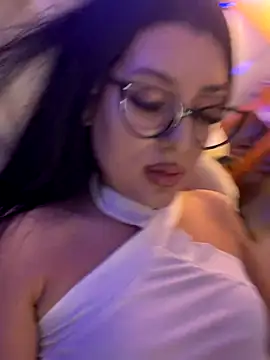 claraseloura online show from December 14, 8:14 pm