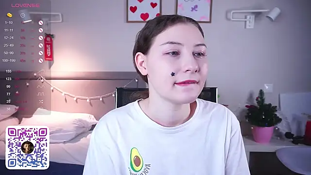 MegganKinson online show from March 7, 5:25 am