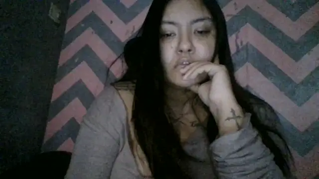 Jennifersbodyy online show from November 10, 4:57 pm