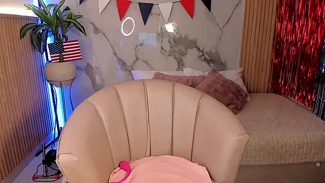 Fyre divine online show from July 4, 7:32 pm