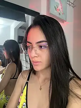 IslaCole online show from November 18, 1:28 am