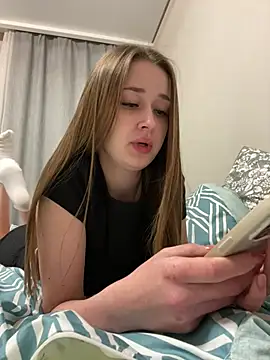 Angel hotyy online show from February 4, 9:51 pm