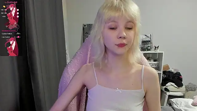 TenderTwos online show from May 2, 9:29 pm