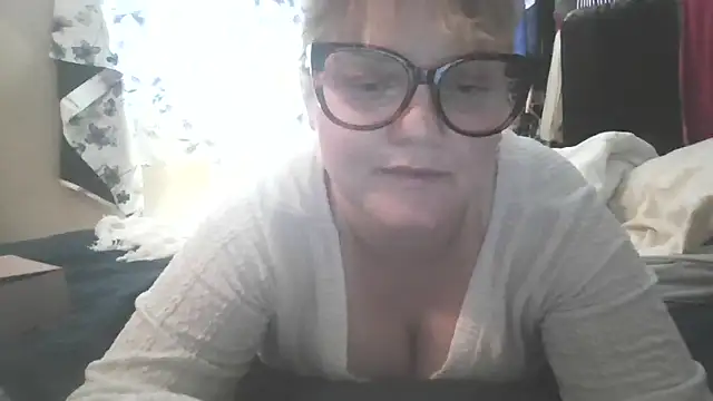 Justcurio777 online show from May 16, 4:59 am