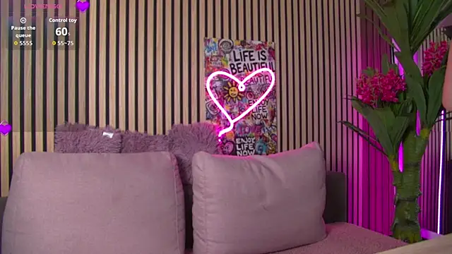 MirunaHaze online show from February 10, 5:32 am