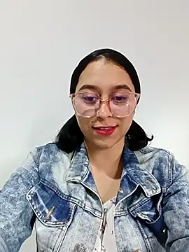 Caroline-17 online show from December 4, 7:03 pm