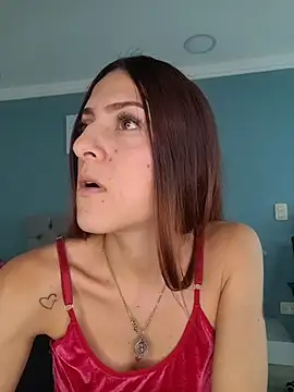 Luna Raay online show from November 27, 4:32 pm