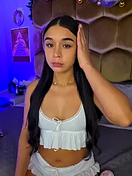 ISA NIXON online show from January 6, 1:09 am