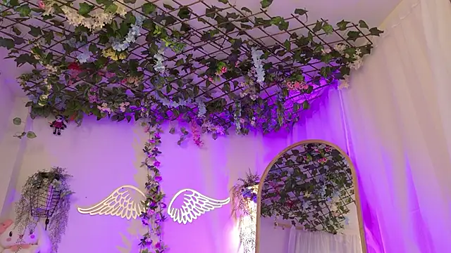 ISA NIXON online show from February 20, 10:21 pm