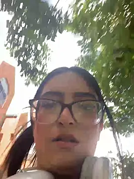 Kloe Novoa online show from January 9, 6:01 pm