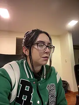 Kloe Novoa online show from March 9, 12:30 pm