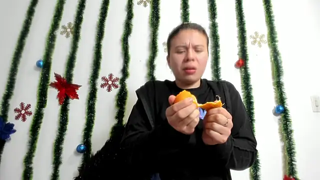 Vanessa Martinz online show from November 27, 1:03 pm