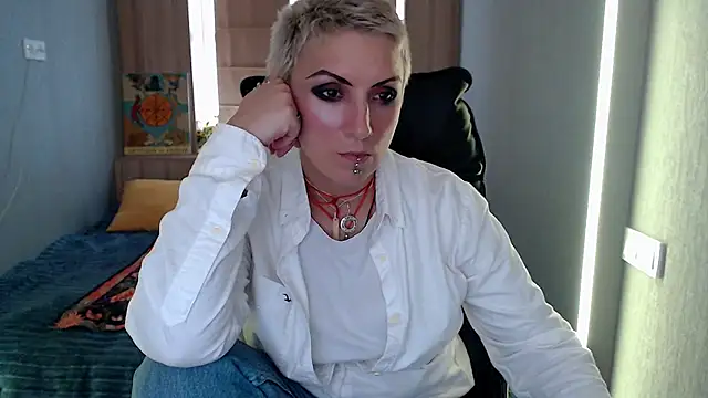 Sweet-n-Strong online show from June 20, 6:06 am