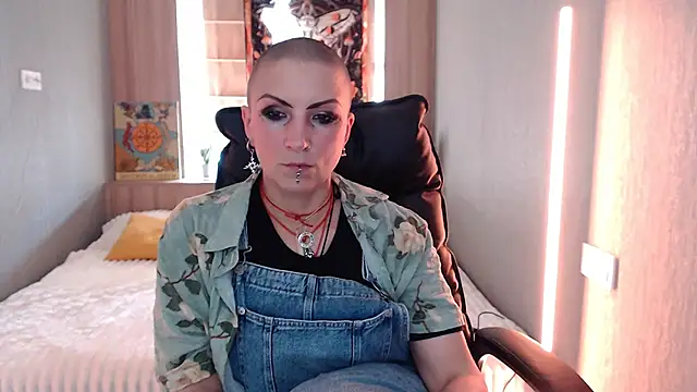 Sweet-n-Strong online show from July 2, 11:05 am