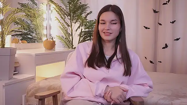 TiffaniePanyik online show from October 28, 6:52 am