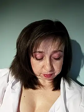 MaryKiki5619 online show from June 15, 6:30 pm