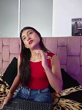 YeseniaRodriguez3 online show from June 19, 12:52 pm
