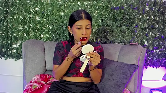YeseniaRodriguez3 online show from July 27, 12:46 pm