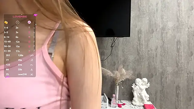 AliceStacy online show from March 11, 4:31 pm