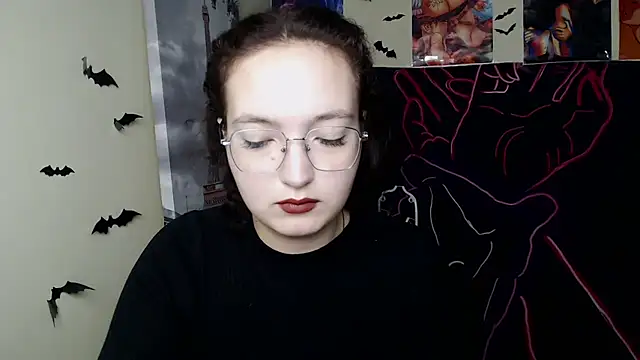 MissAriaa online show from November 6, 7:47 am