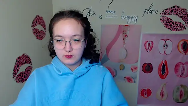 MissAriaa online show from December 4, 7:10 am