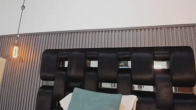 NhoanBrunette online show from January 9, 6:01 pm