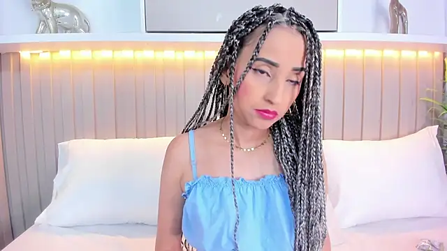 violett rabbit  online show from November 7, 9:09 pm