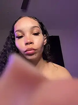 nikkiloveee online show from January 16, 2:51 am