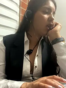 Au-rora online show from December 3, 3:31 am