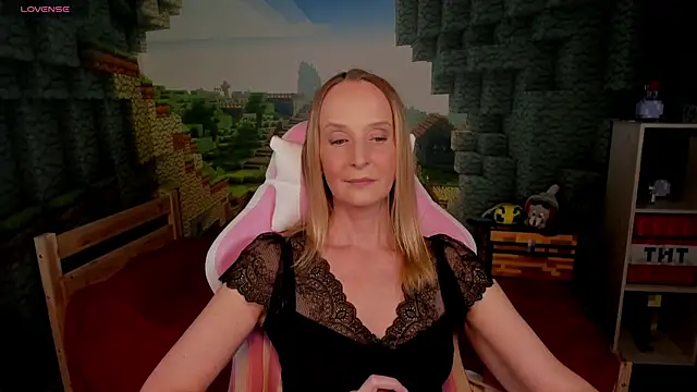 ScarlettPalmer online show from May 2, 11:02 am