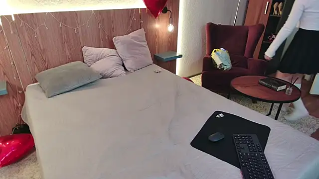 sweetie kathy  online show from March 17, 9:35 am