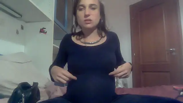 SinnEmily online show from December 3, 9:17 pm