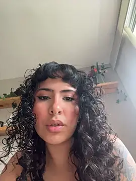 SugarTroubl33 online show from April 23, 2:52 pm