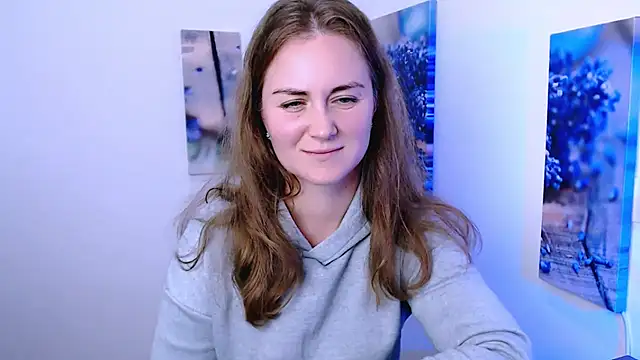 lusy kiss  online show from October 27, 9:49 am