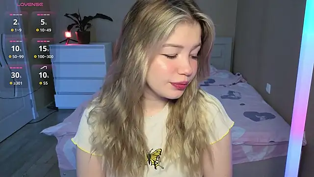 pawsclawss online show from March 10, 6:50 am