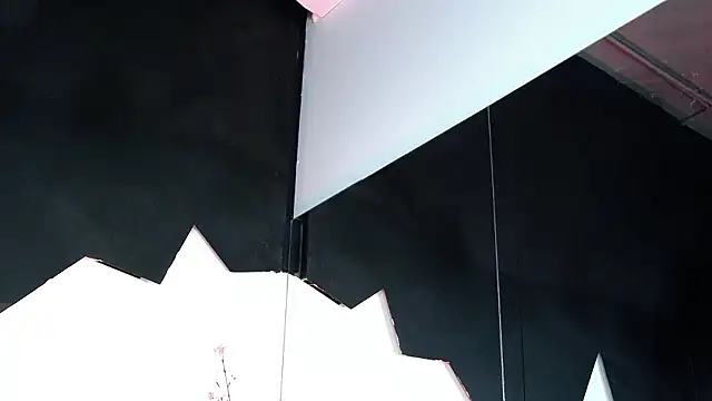 NattyMoonx online show from March 16, 7:56 am