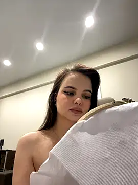 KissMeSashaPlz online show from November 23, 3:31 am