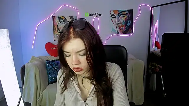 isabel wave online show from February 6, 1:14 pm