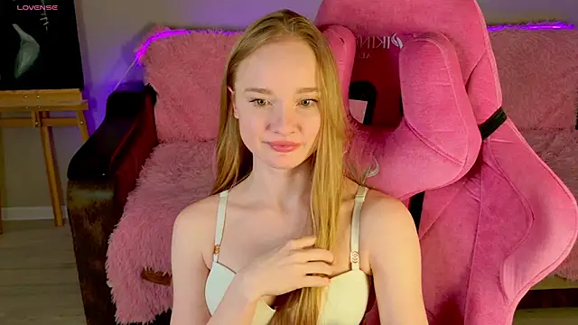 Shawty Mia online show from November 14, 5:35 pm