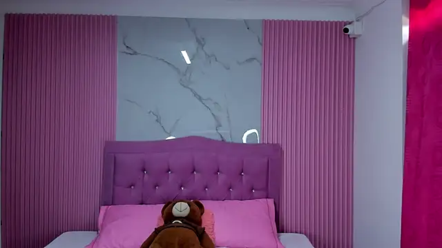 Missy 22 online show from November 19, 3:56 pm